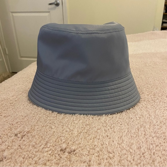 $695 EUC Prada Re-Nylon Bucket Hat Cornflower Blue Size M - Picture 2 of 14